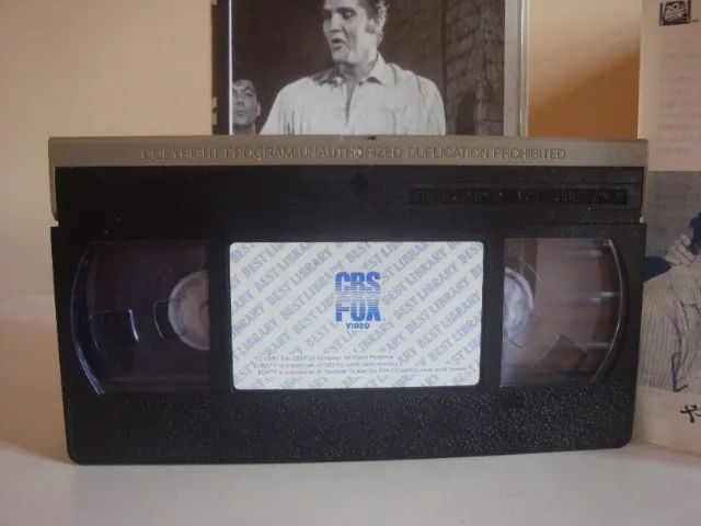 fita vhs elvis aloha from hawaii e love me tender - Foto 4