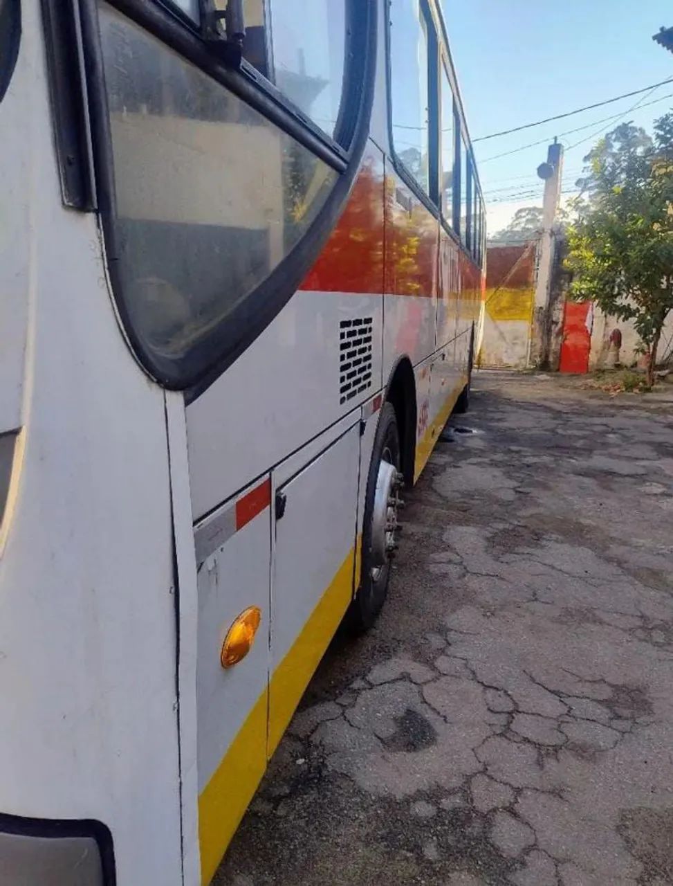Ônibus urbano - Foto 3