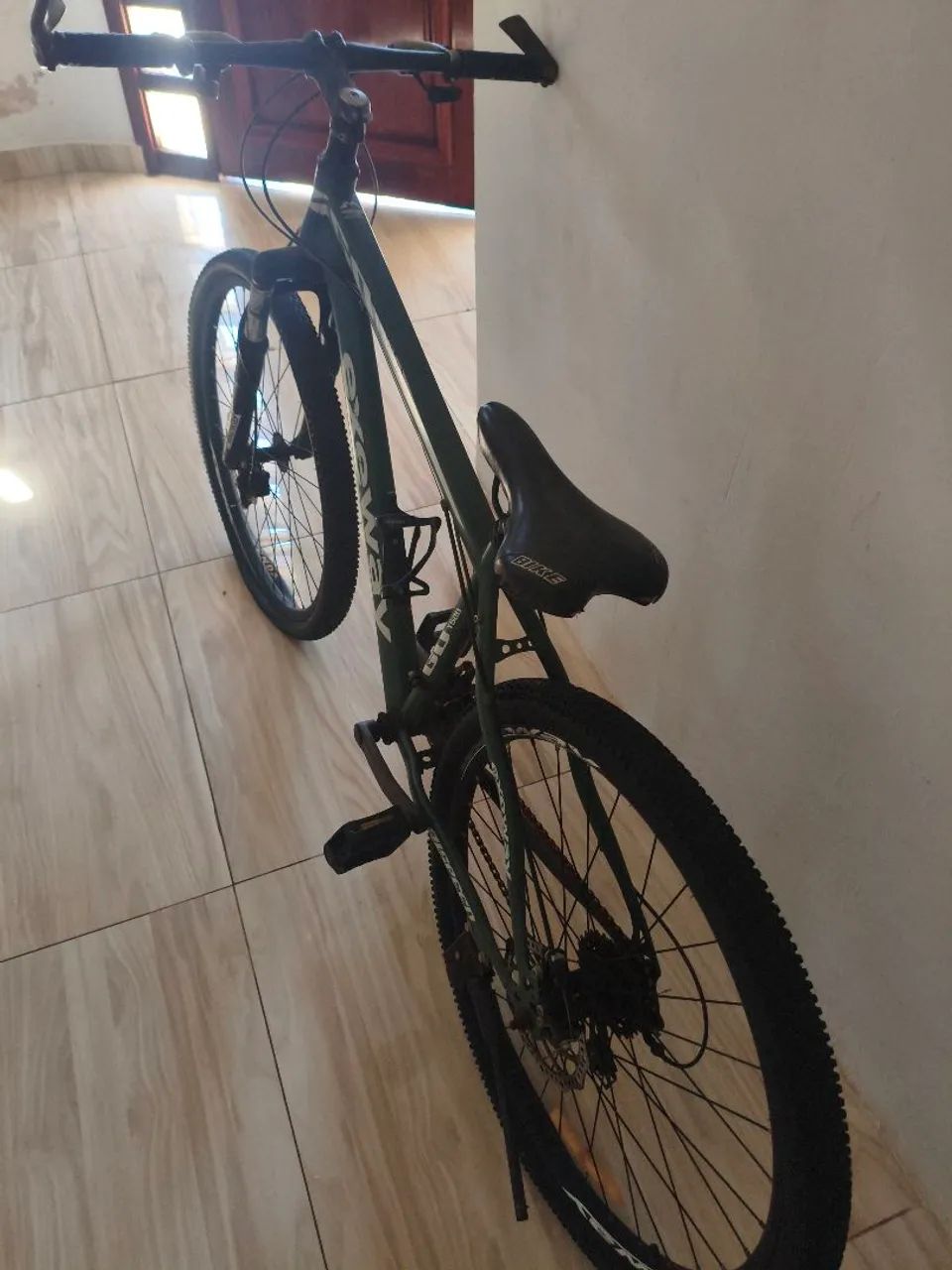 BICICLETA SEMI NOVA NO PREÇO  - Foto 2