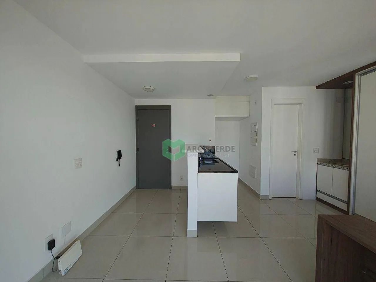 Studio andar alto, com 1 vaga no Linea Perdizes.