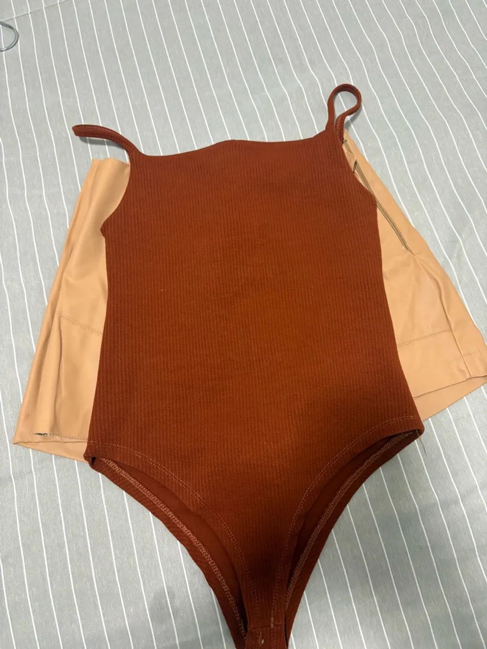 Conjunto top