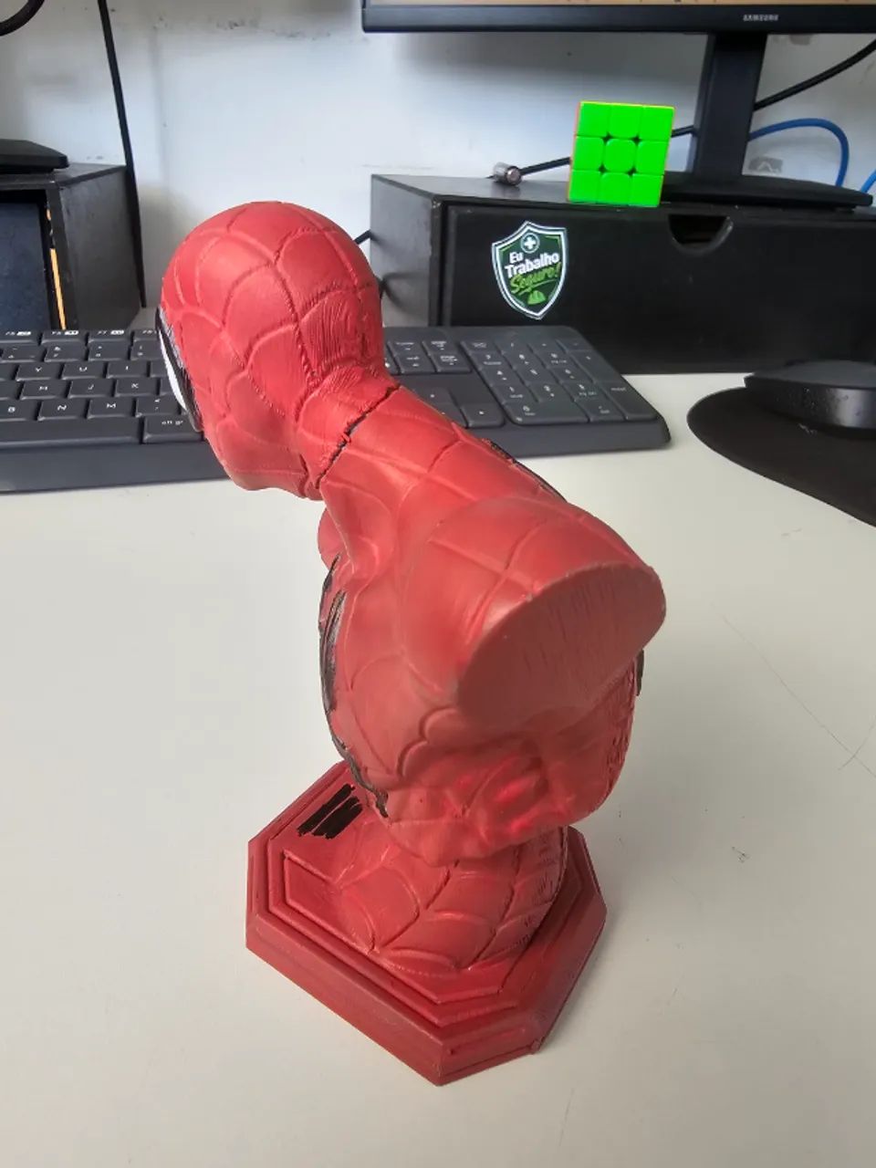 Busto Homem-Aranha impresso em 3D e pintado à mão - Foto 4