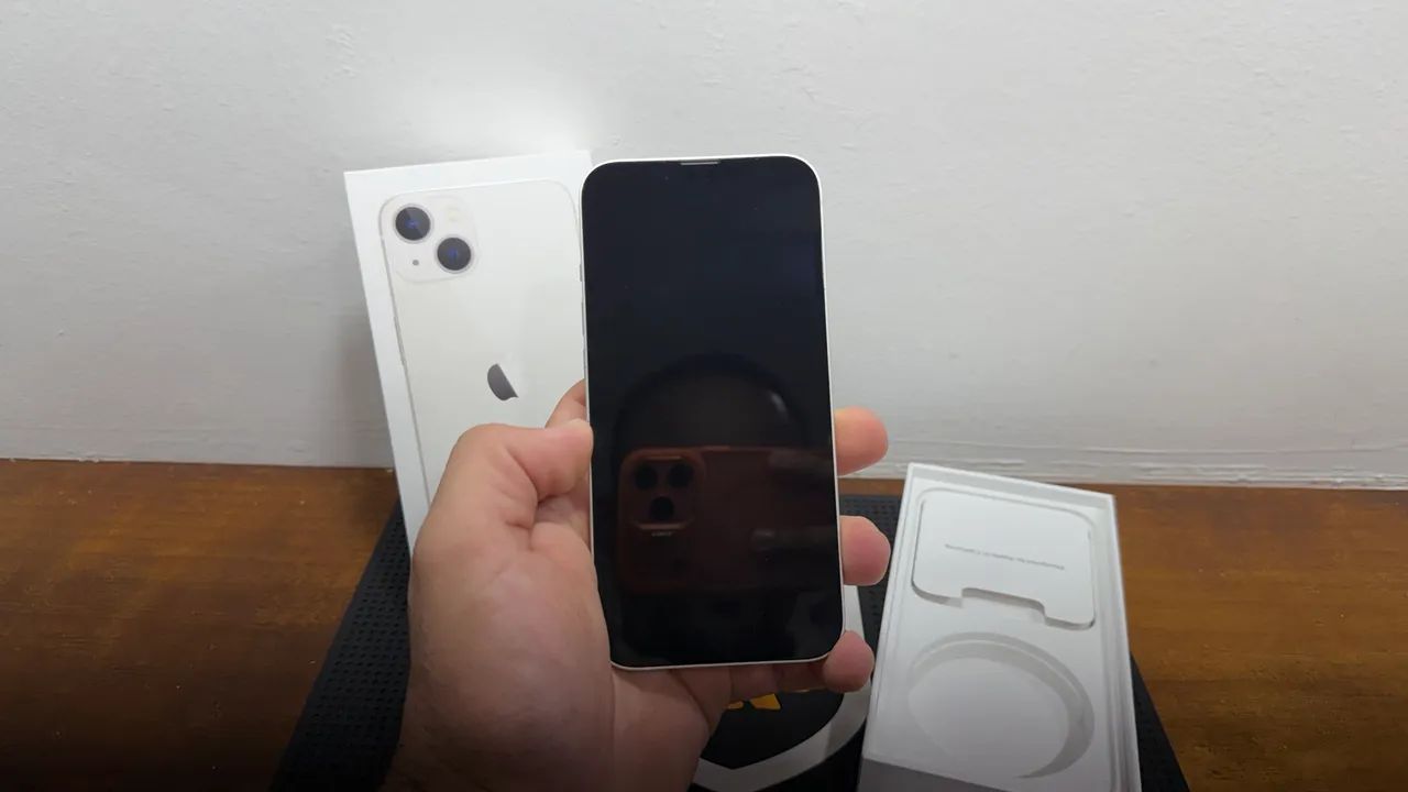 IPhone 13 128GB branco  - Foto 3