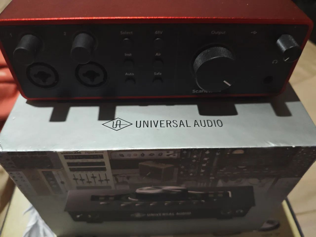 Focusrite Scarlett 4i4 4rd Gen = Nível Universal Audio Apollo Antelope !!! Native Komplete - Foto 2