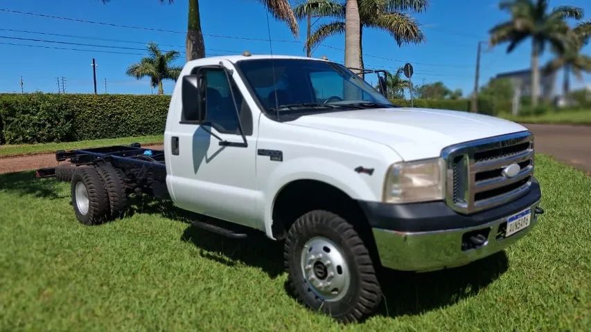 F4000 4X4 NO CHASSI - Foto 4