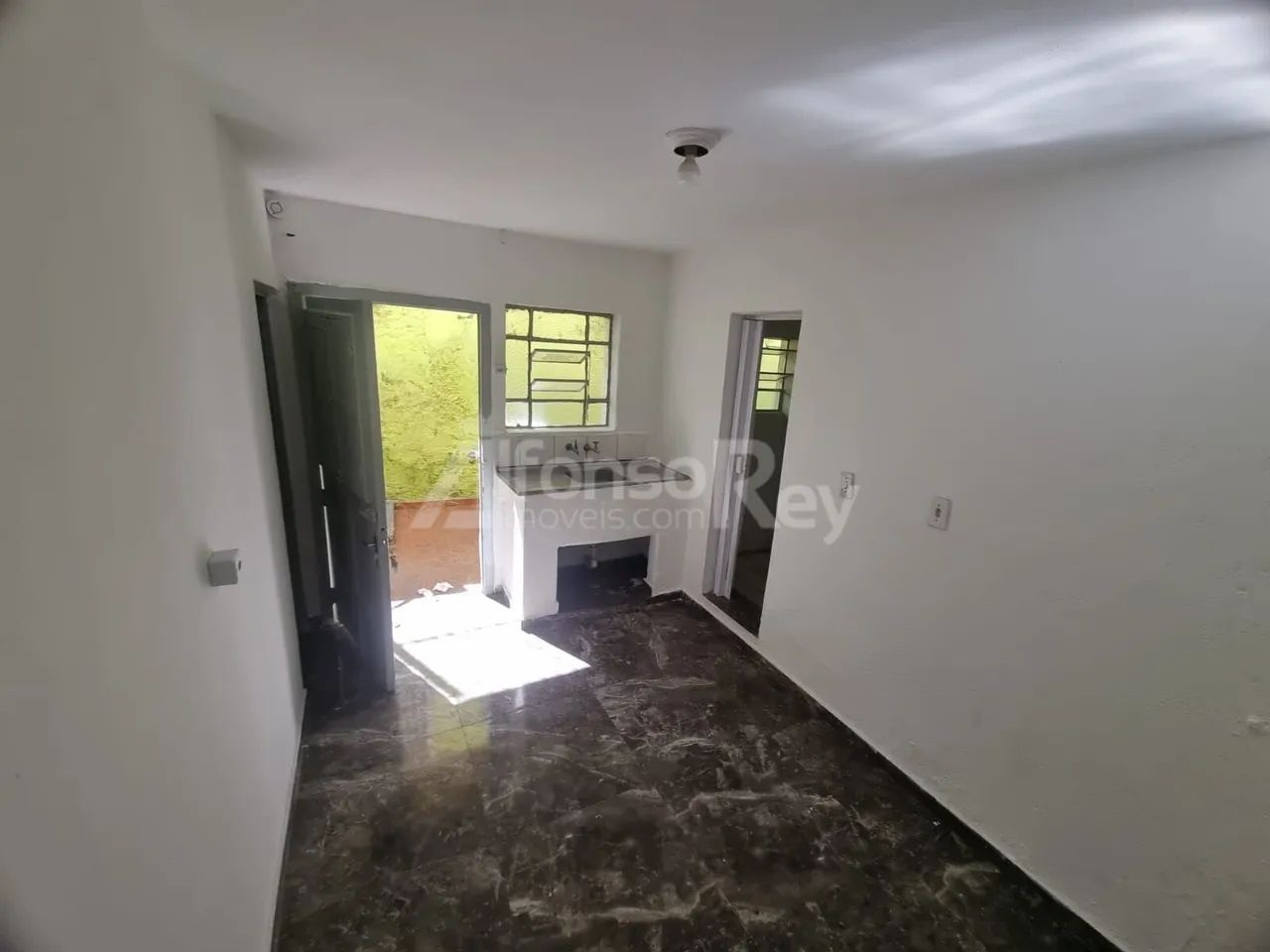 Casa de 01 dormitório