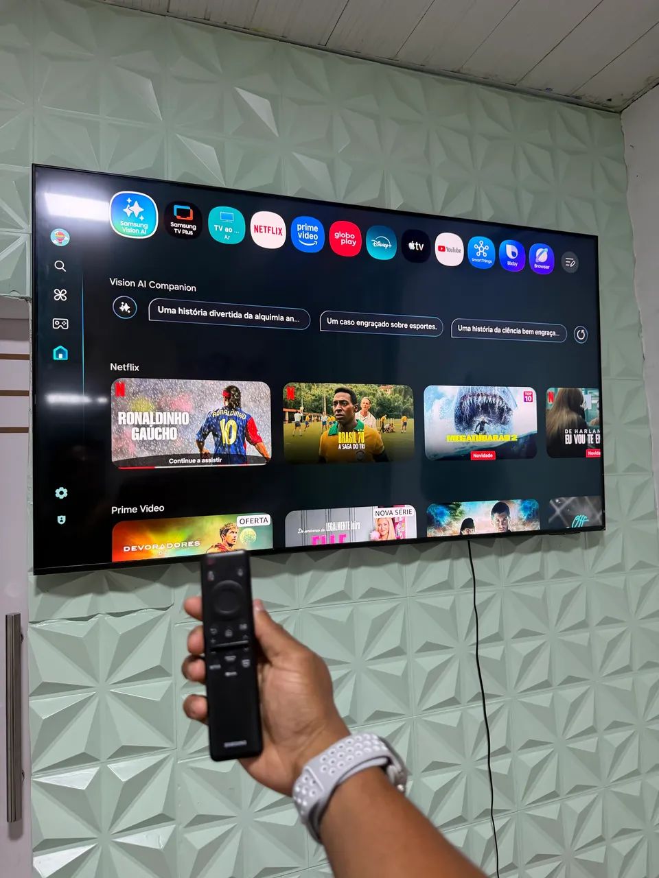 Vendo tv 65 polegadas semi nova 