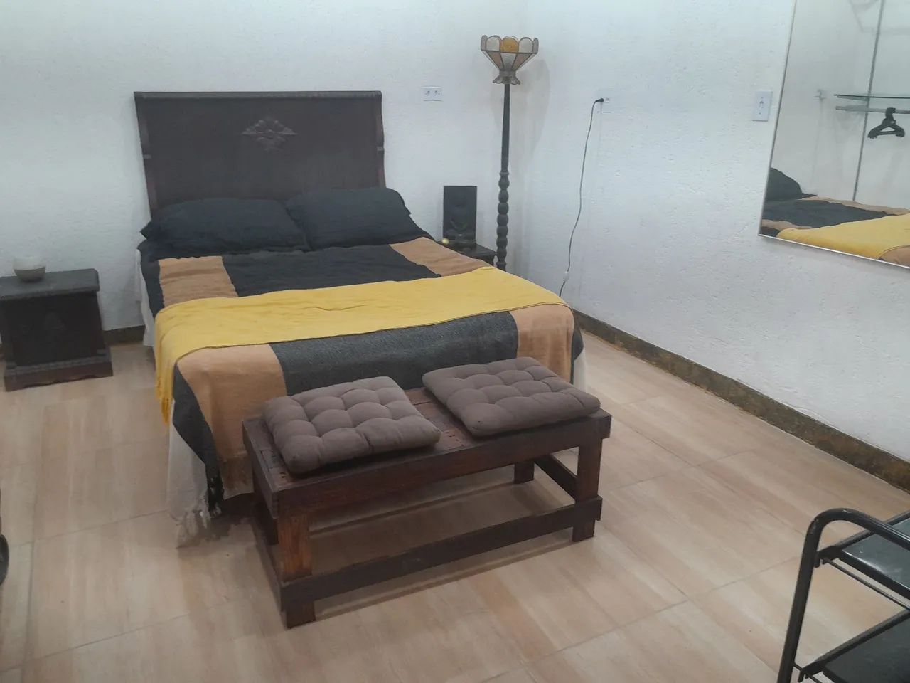 Banqueta para apoio na cama - não inclui as almofadas, somente a banqueta - Foto 2