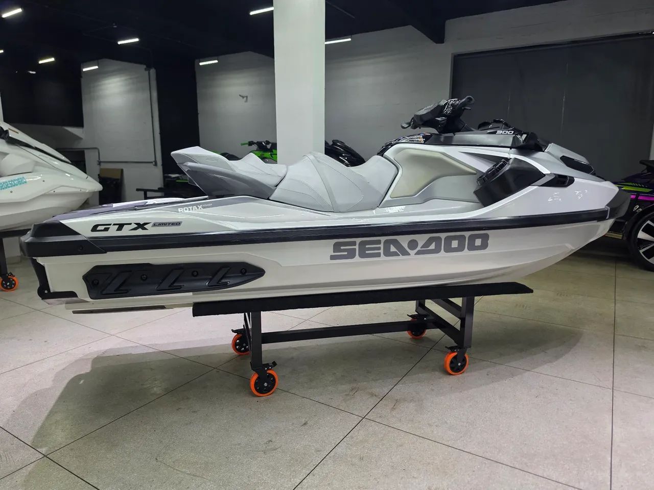 SEA DOO GTX LIMITED 300 2024 - Foto 3