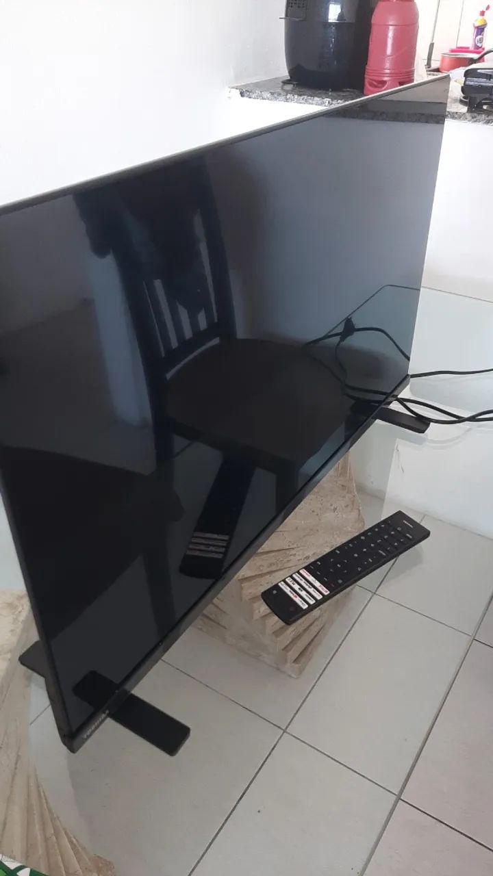 Smart TV 32" Samsung Seminova - Perfeito Estado (Com Controle)