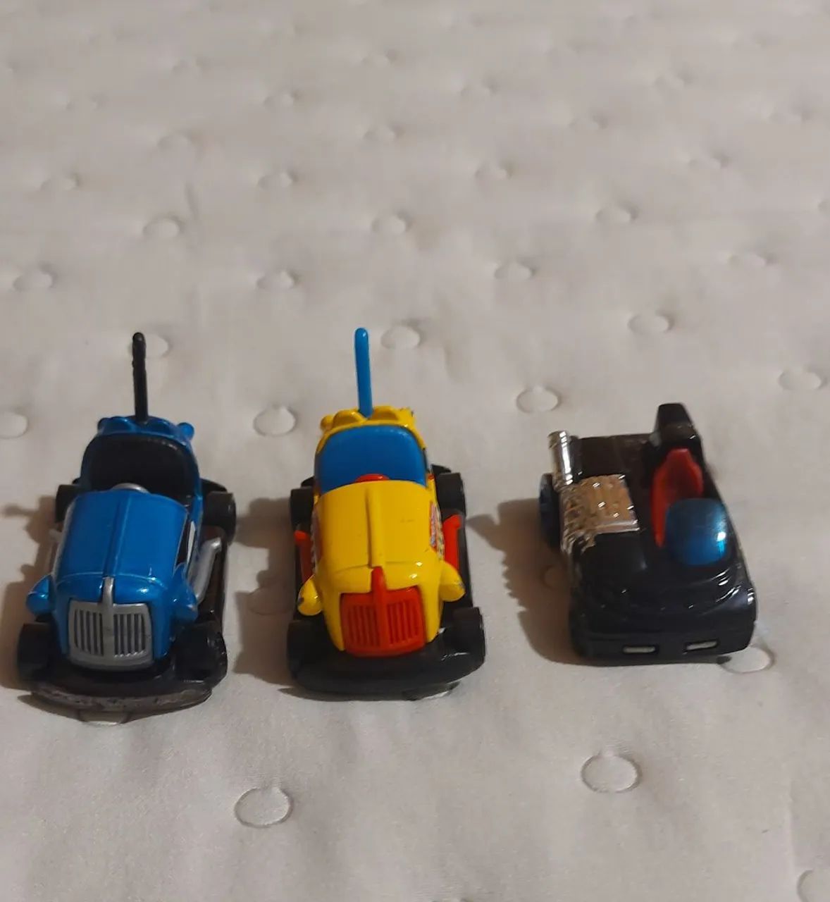  Hotwheels  Bate Bate, Four 1( 3 unidades)