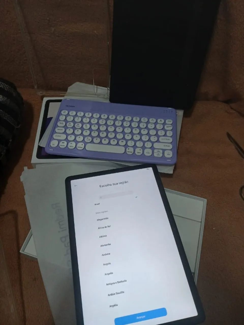Tablet Redmi Pad SE 11", excelente estado, 256gb, teclado e case