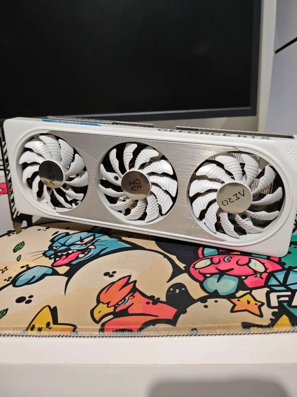 Rtx 4060 8GB Gigabyte  - Foto 2