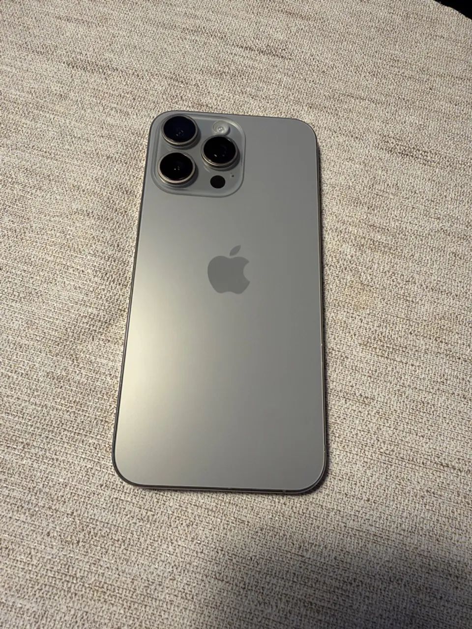 iPhone 15 Pro Max - Foto 2