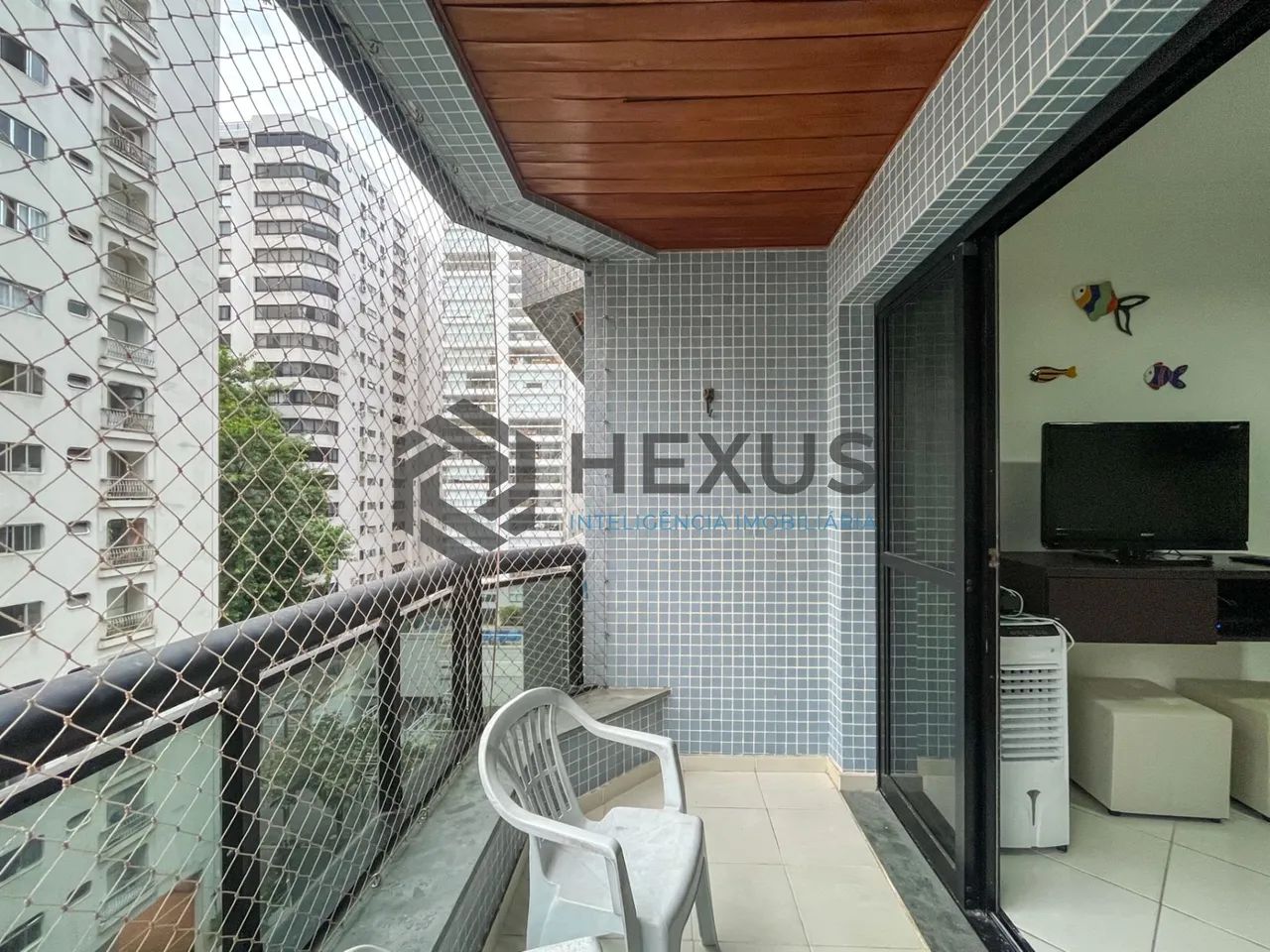 Apartamento com varanda e lazer nas Pitangueiras, Guarujá - Foto 3