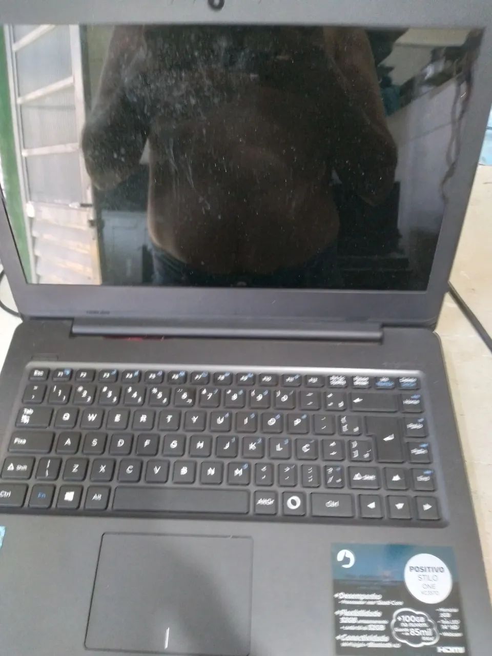 Notebook positivo para quem conserta. 