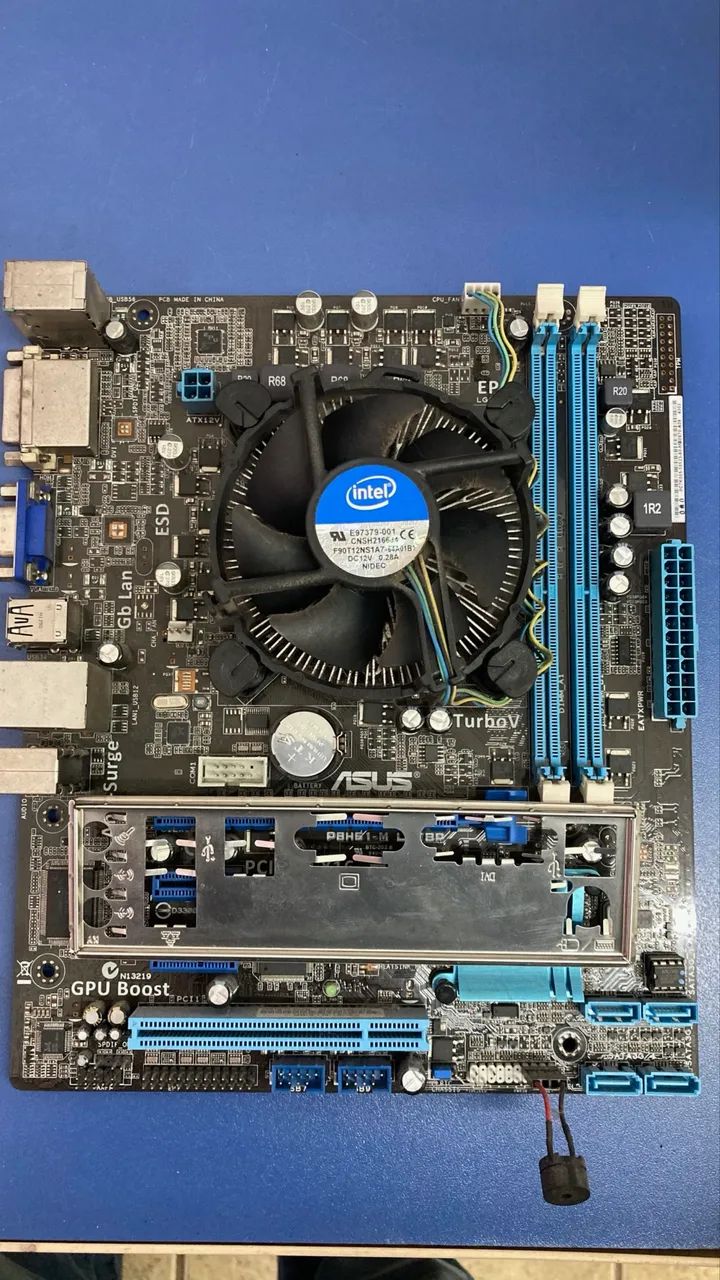 Placa mãe Asus P8H61-M LE/BR 1155 DDR3  - Foto 4