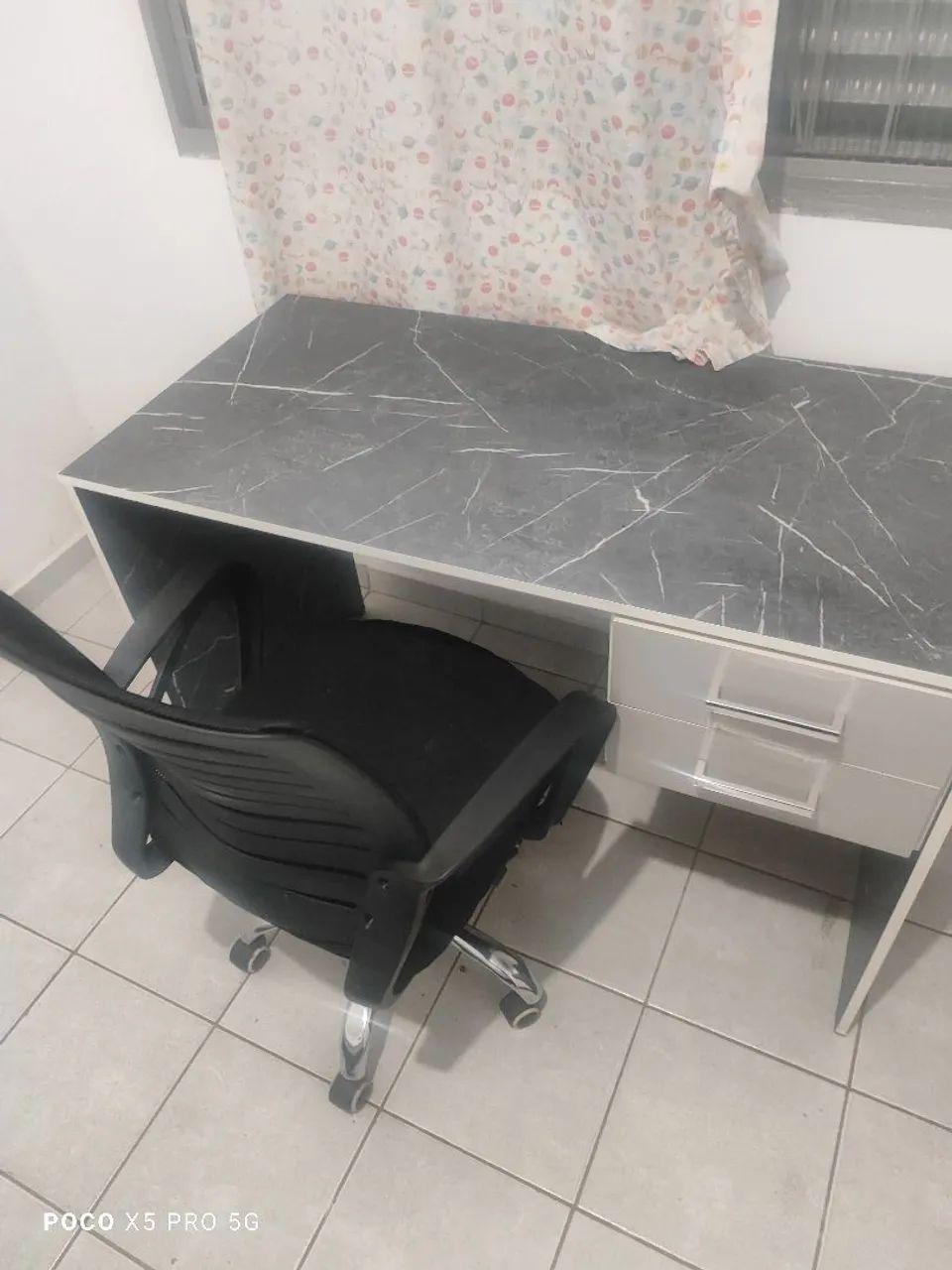 Mesa e cadeira de escritório  - Foto 2