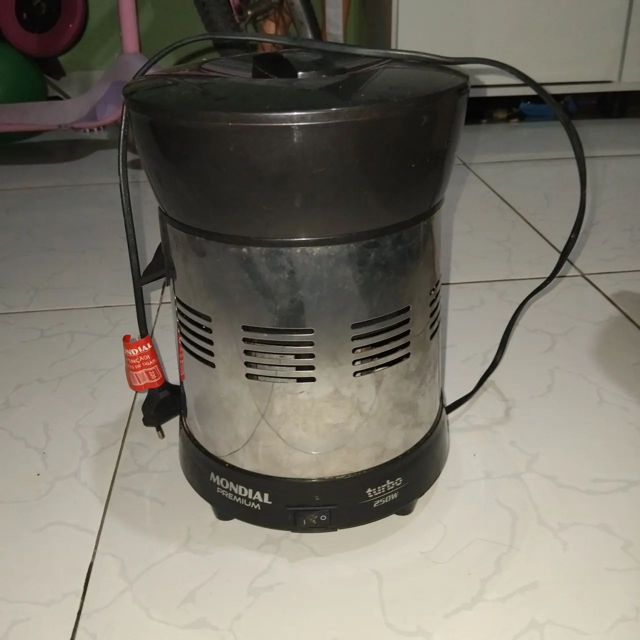 Extrator de suco Mondial  (Bivolt) - Foto 5