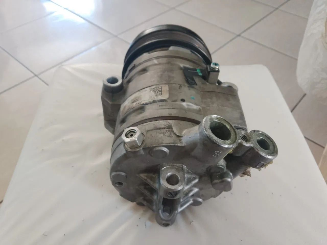 Compressor do ar-condicionado linha GM Onix spin Tracker Cobalt - Foto 4