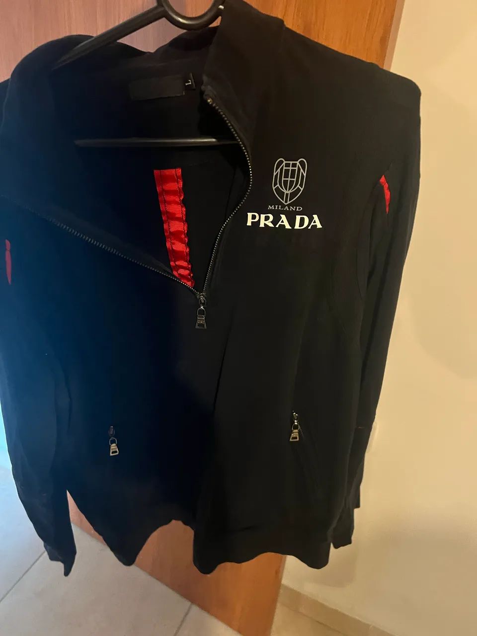 Blusa Prada original tamanho L/M em perfeito estado  - Foto 2