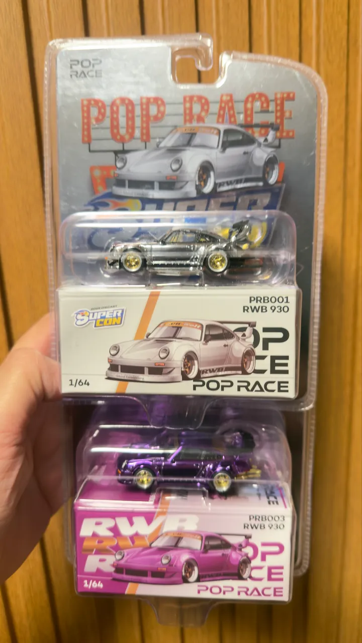 Mini GT R35 Cosmics Malaysia N66 + Coval - Hobbies e coleções