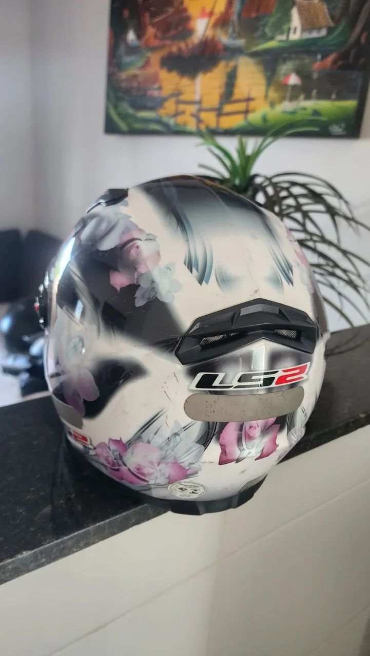 Capacete Ls2  rosa com branco  - Foto 4