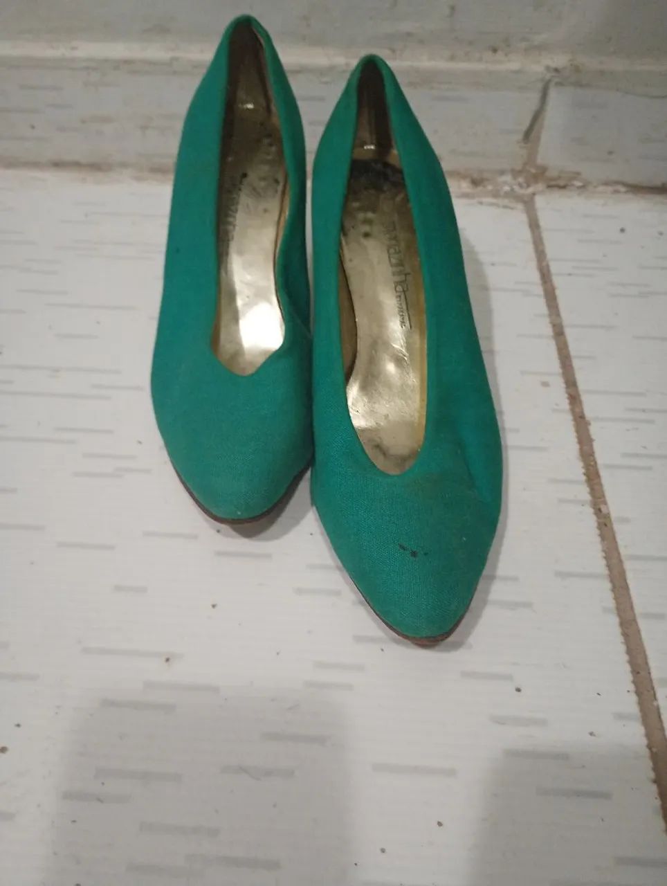 4 pares de calçados 