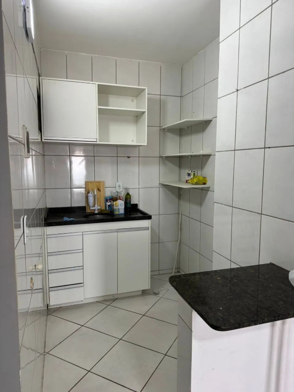 Aluga-se apartamento de 1 quarto
