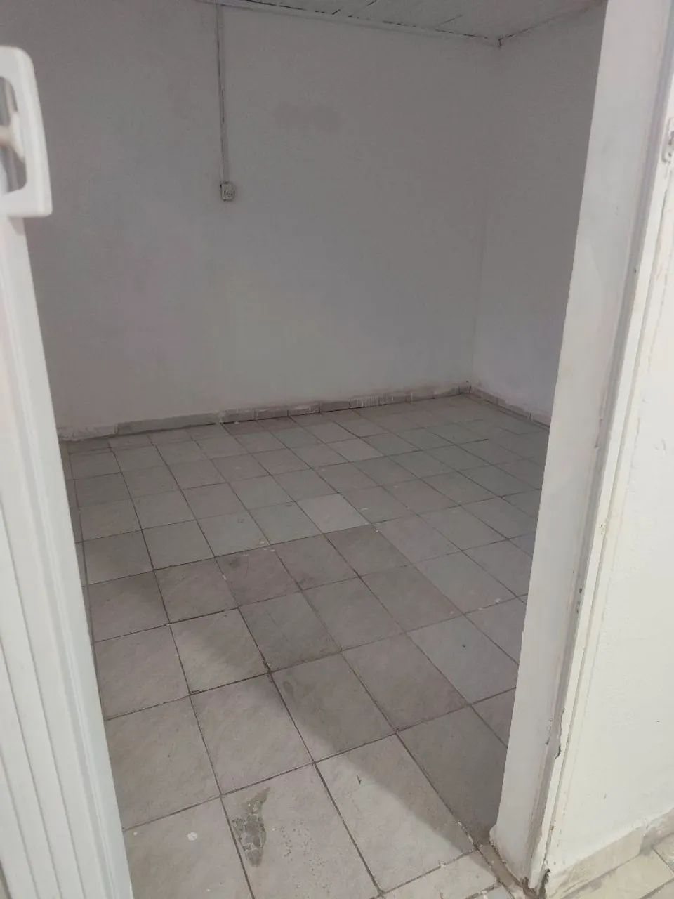 Casa no fundo para alugar  - Foto 5