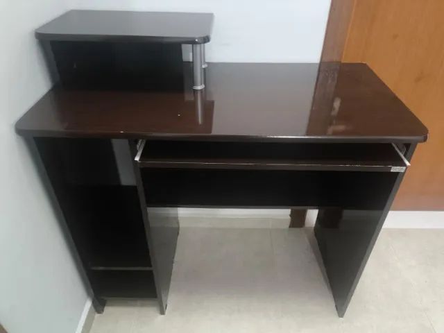 Escrivaninha para computador 