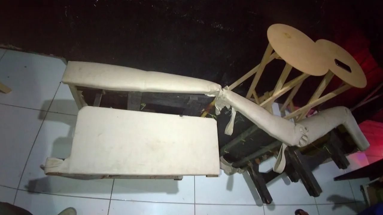 Vendo sofá Cama  - Foto 4