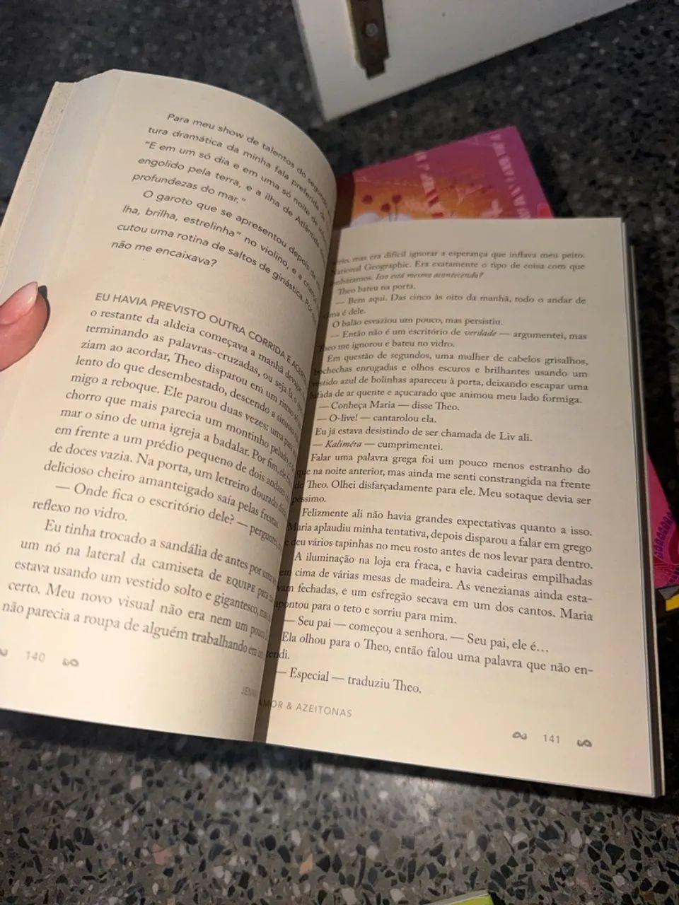 Amor e azeitonas livro  - Foto 2