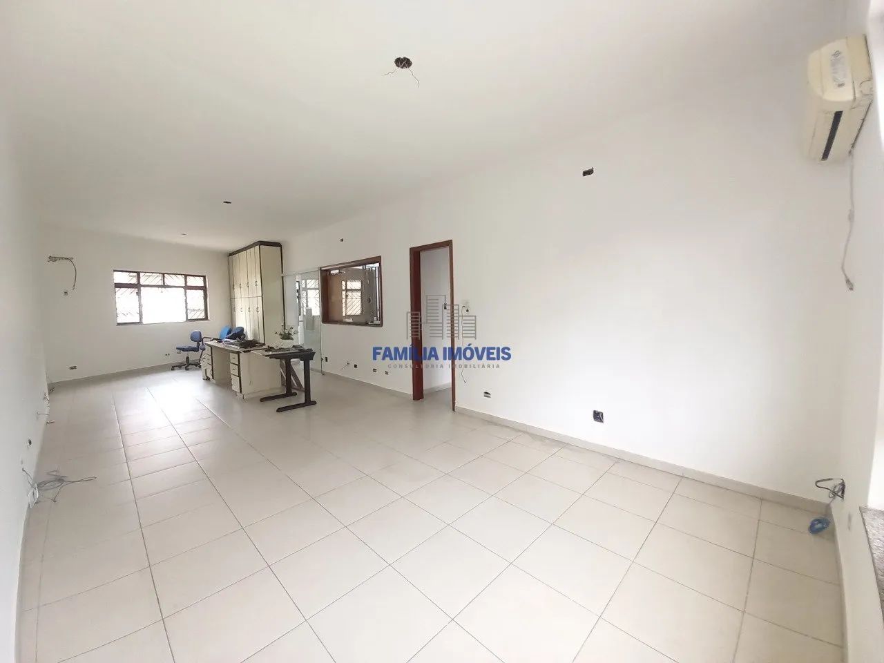 Sala comercial para alugar, no bairro Vila Belmiro Santos SP