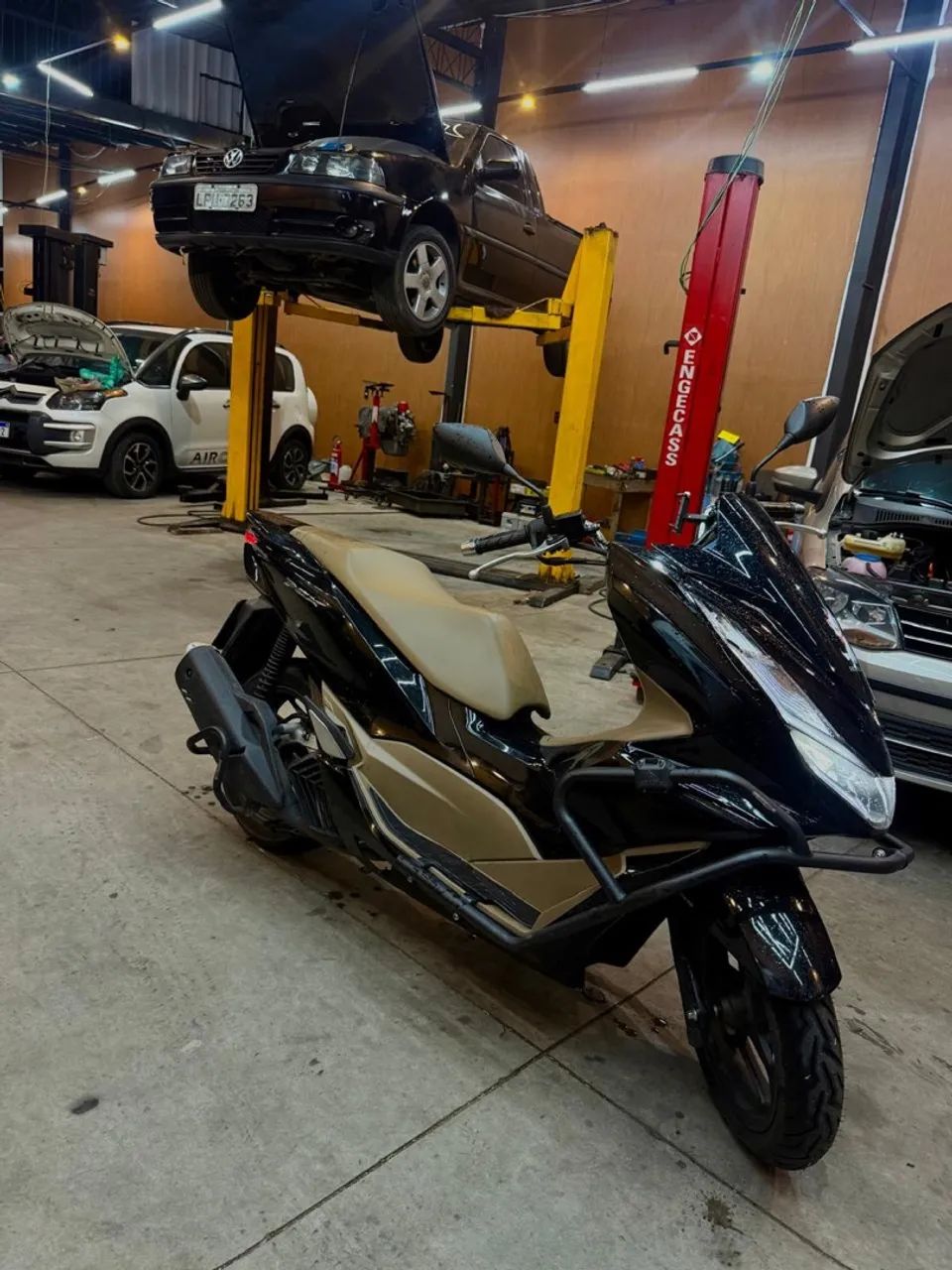 PCX DLX 2026 - Foto 4