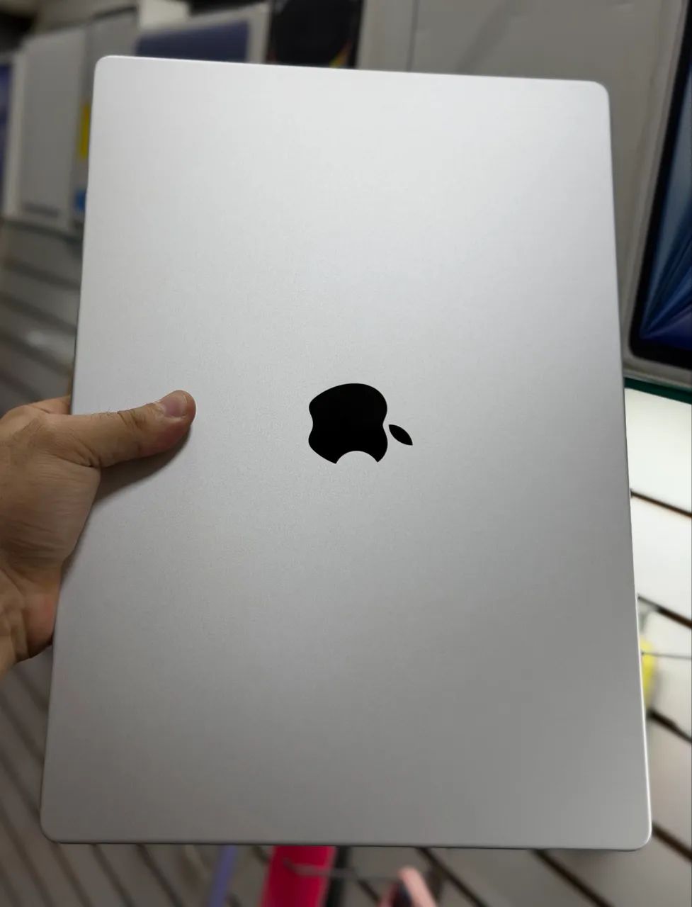 Macbook pro 16 polegadas chip m5 pro 24g  / 1tb com apenas 9 ciclos ( 24 / 1 tb ) - Foto 4