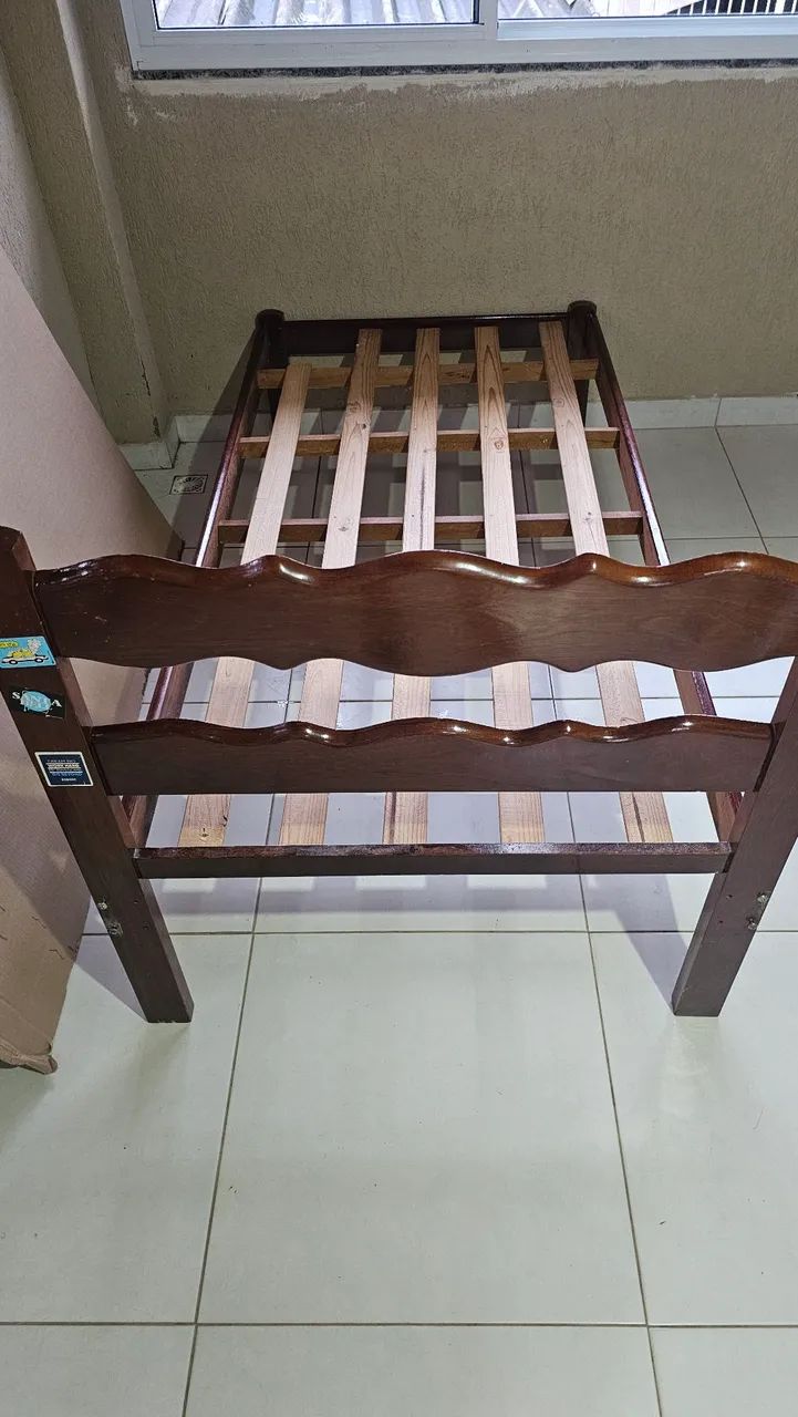 Cama de solteiro com colchão 