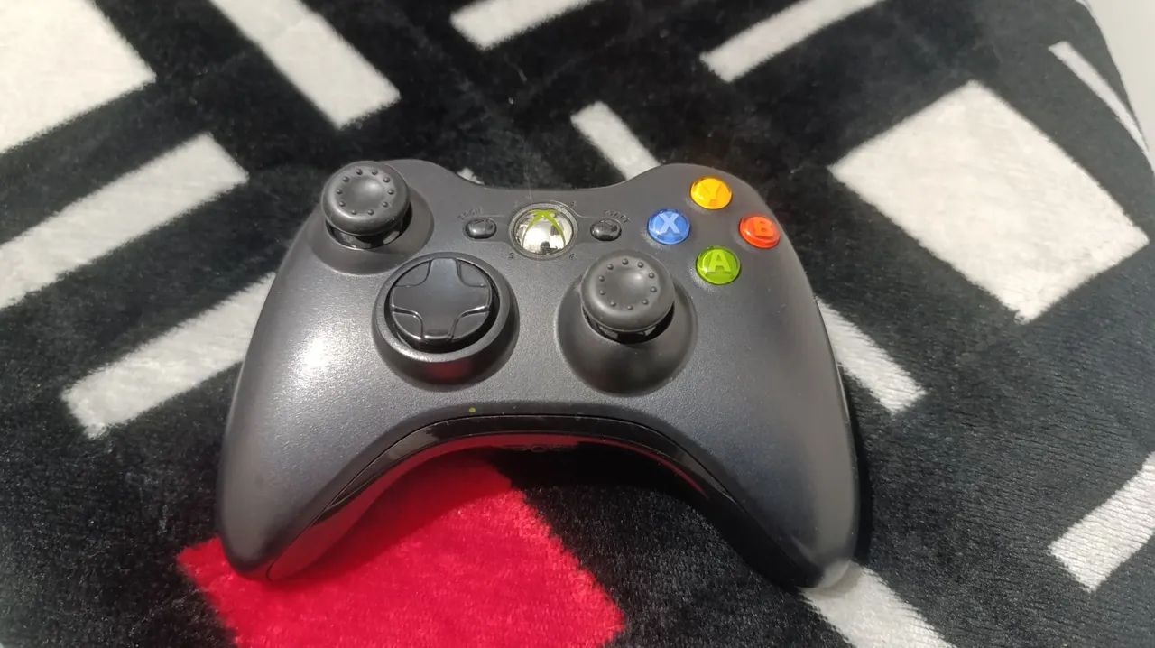 Controle de Xbox 360 original usado em ÓTIMO estado 