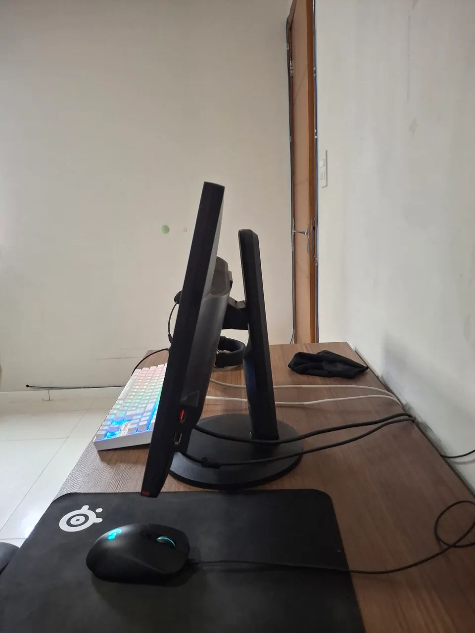 Monitor Gamer AOC 144hz - Foto 2