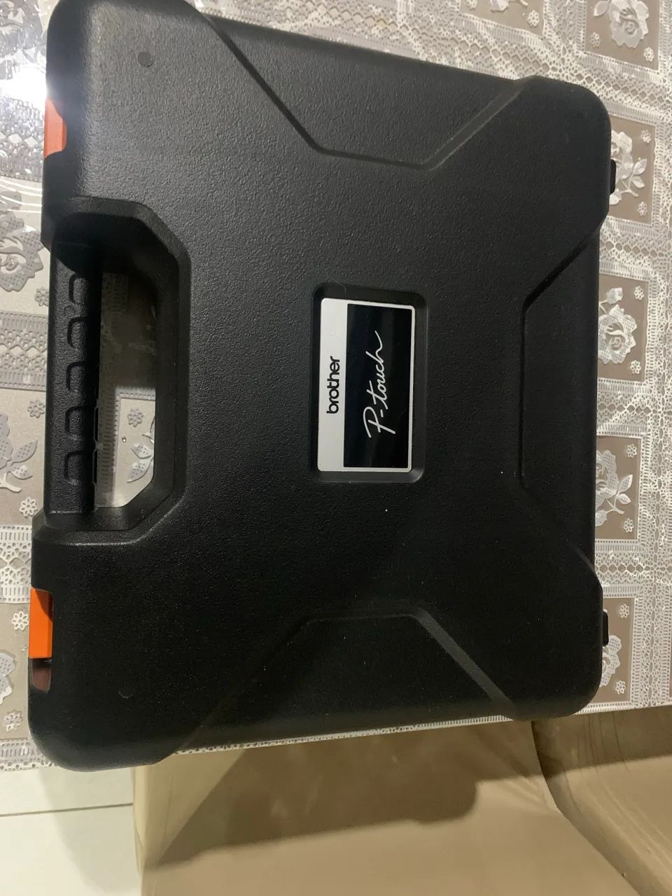 Vendo uma Rotuladora eletrônica da Brother PT-E550WVP - Foto 2