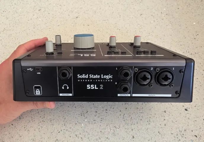 Interface De Áudio Solid State Logic SSL 2 - Ótimo Estado