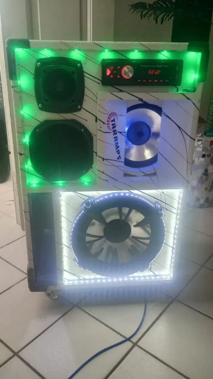 SOM DE PAREDÃO 
