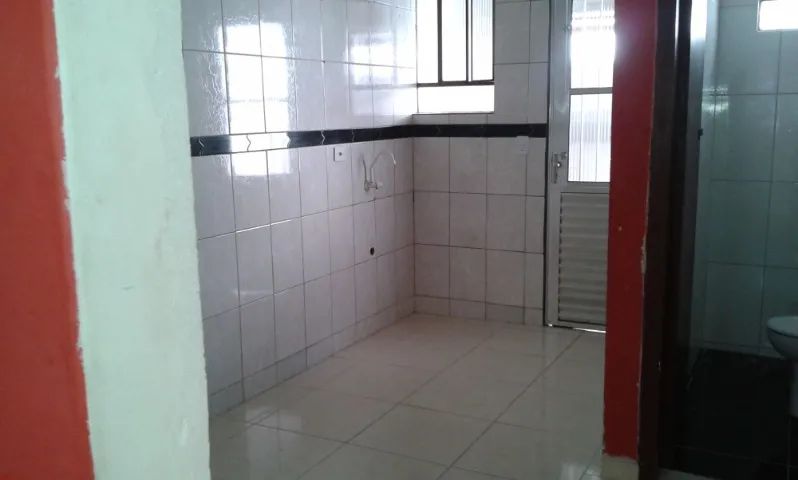 VENDO CASA COM 02 QUARTOS - Foto 5