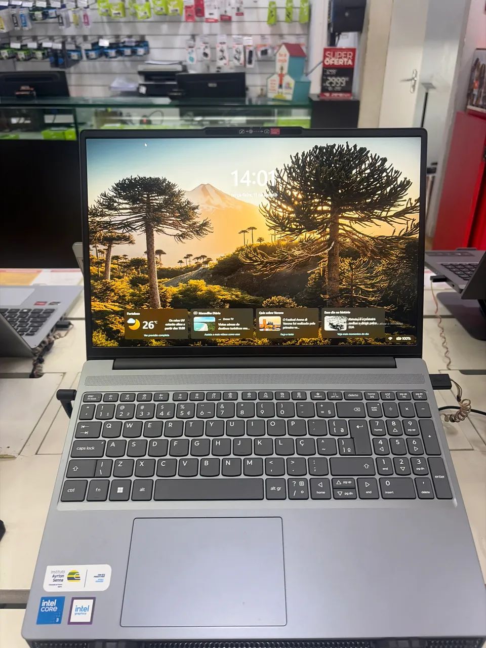 Notebook Lenovo i3