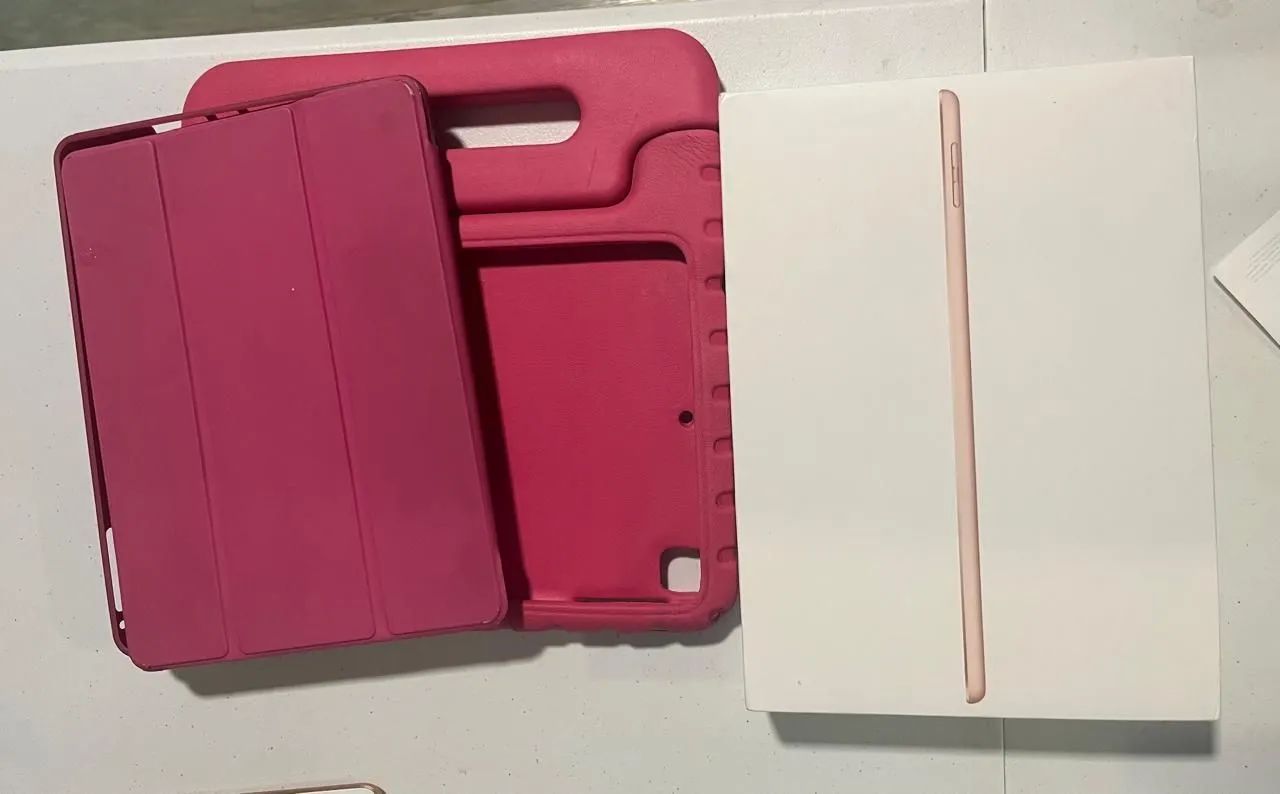 iPad 6ª Geração Apple 32GB Gold - Com Caixa e Carregador Original - Foto 5