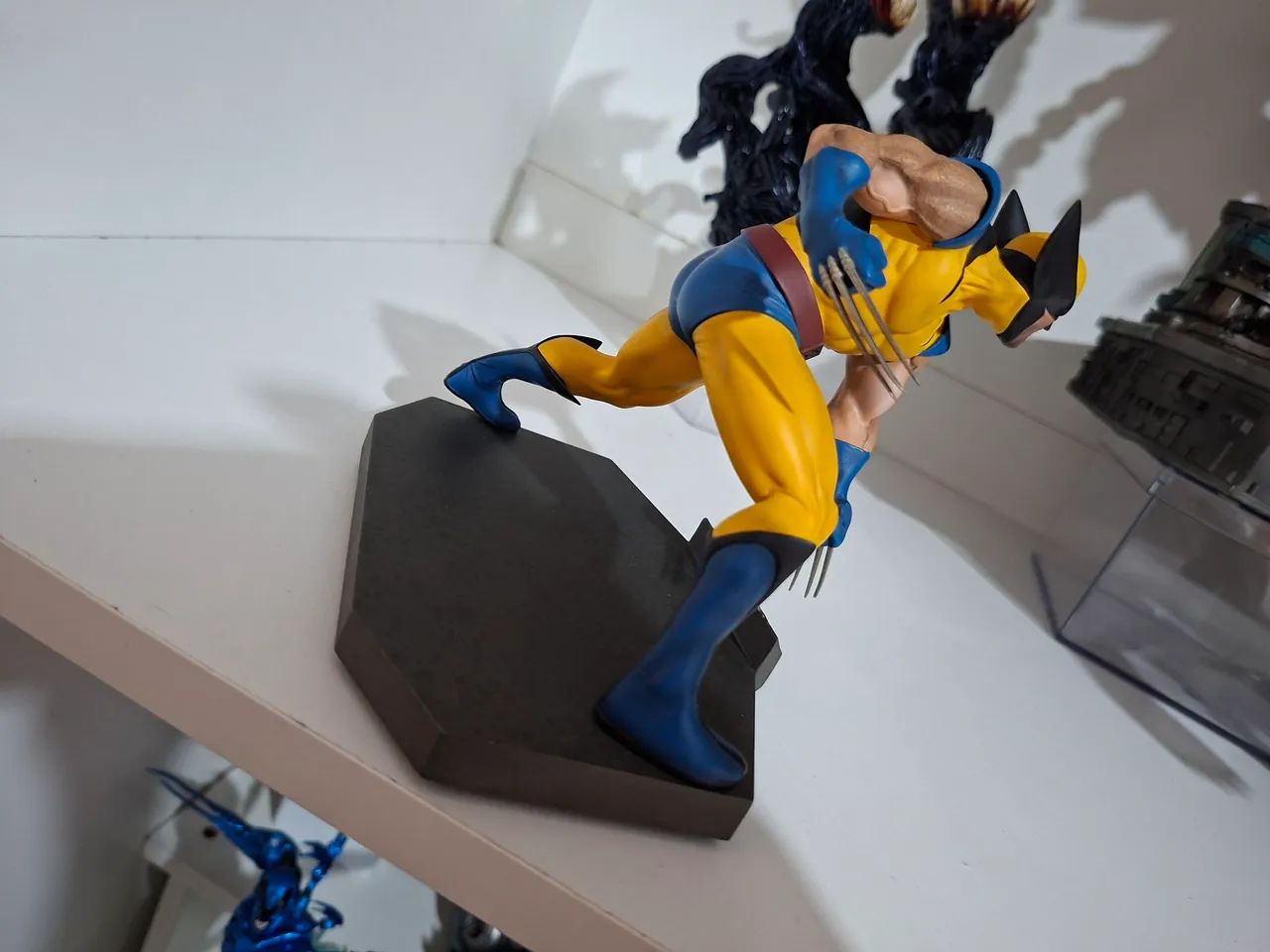 Wolverine Iron Studios 1/10 com caixa  - Foto 4