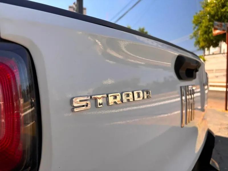 Fiat Strada Endurance 1.4 Flex 8V CS Plus 2021 - Foto 5