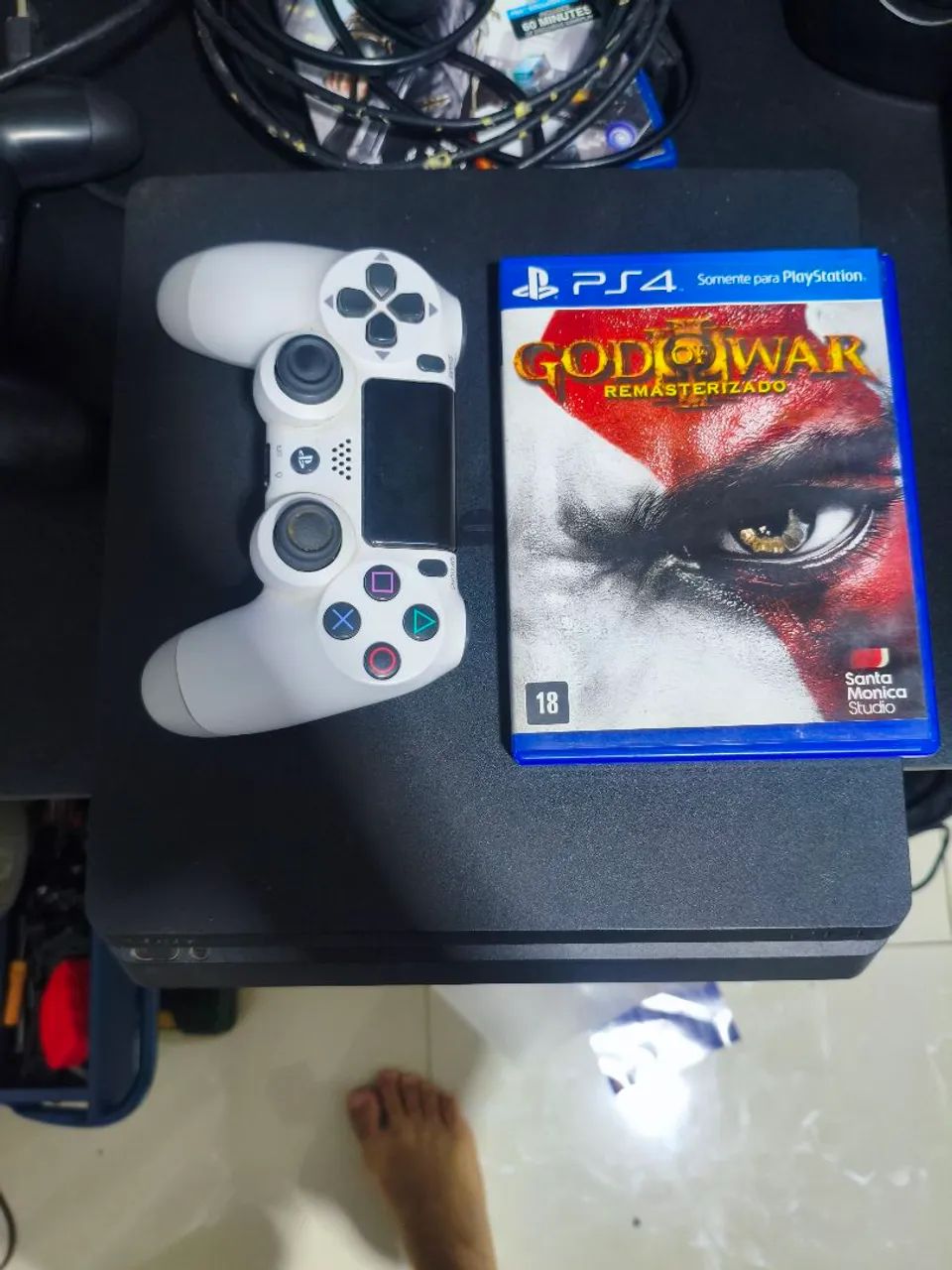 Ps4 slim  com defeito. Não liga.