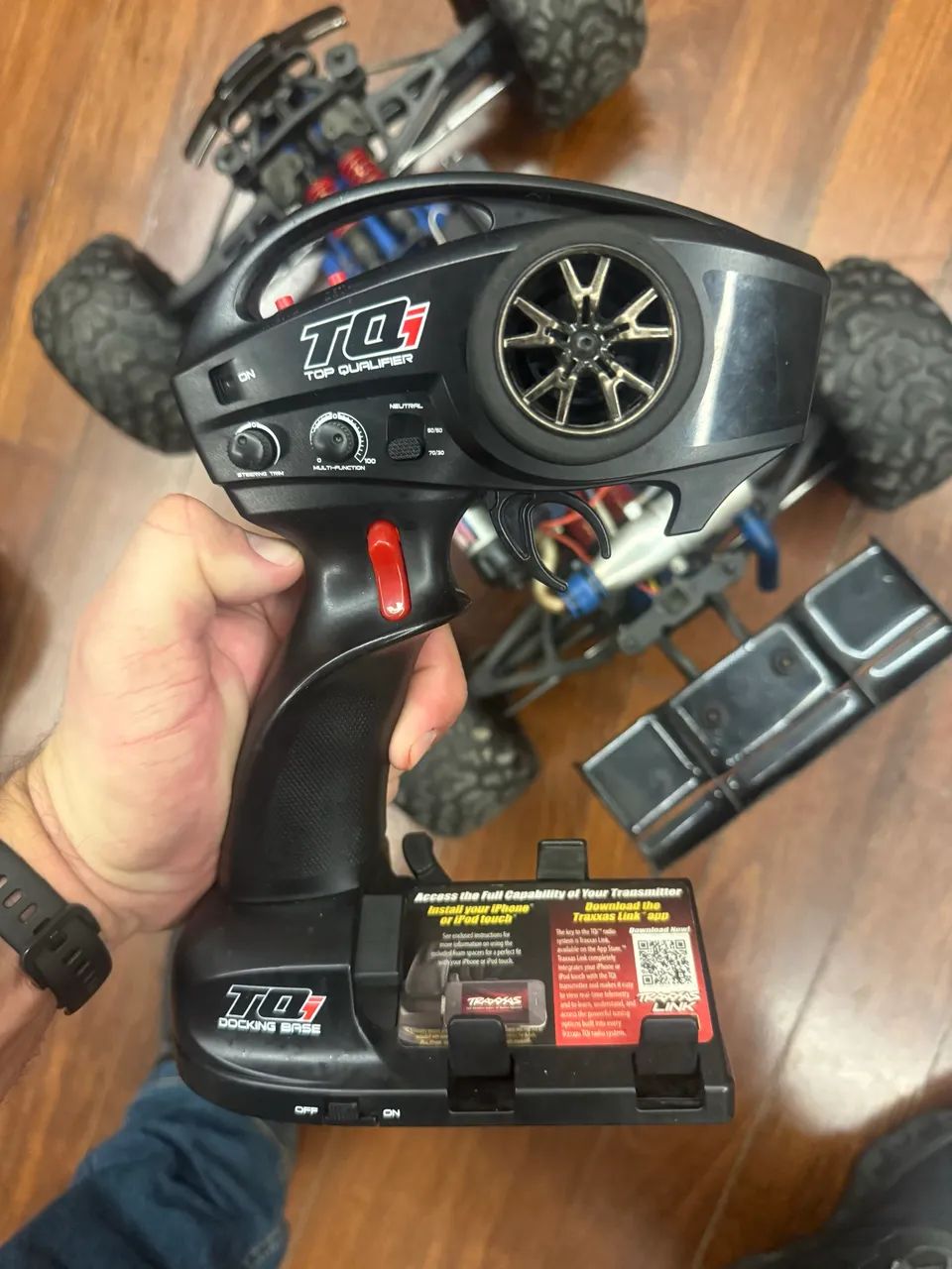 Traxxas Revo 3.3 - Foto 2
