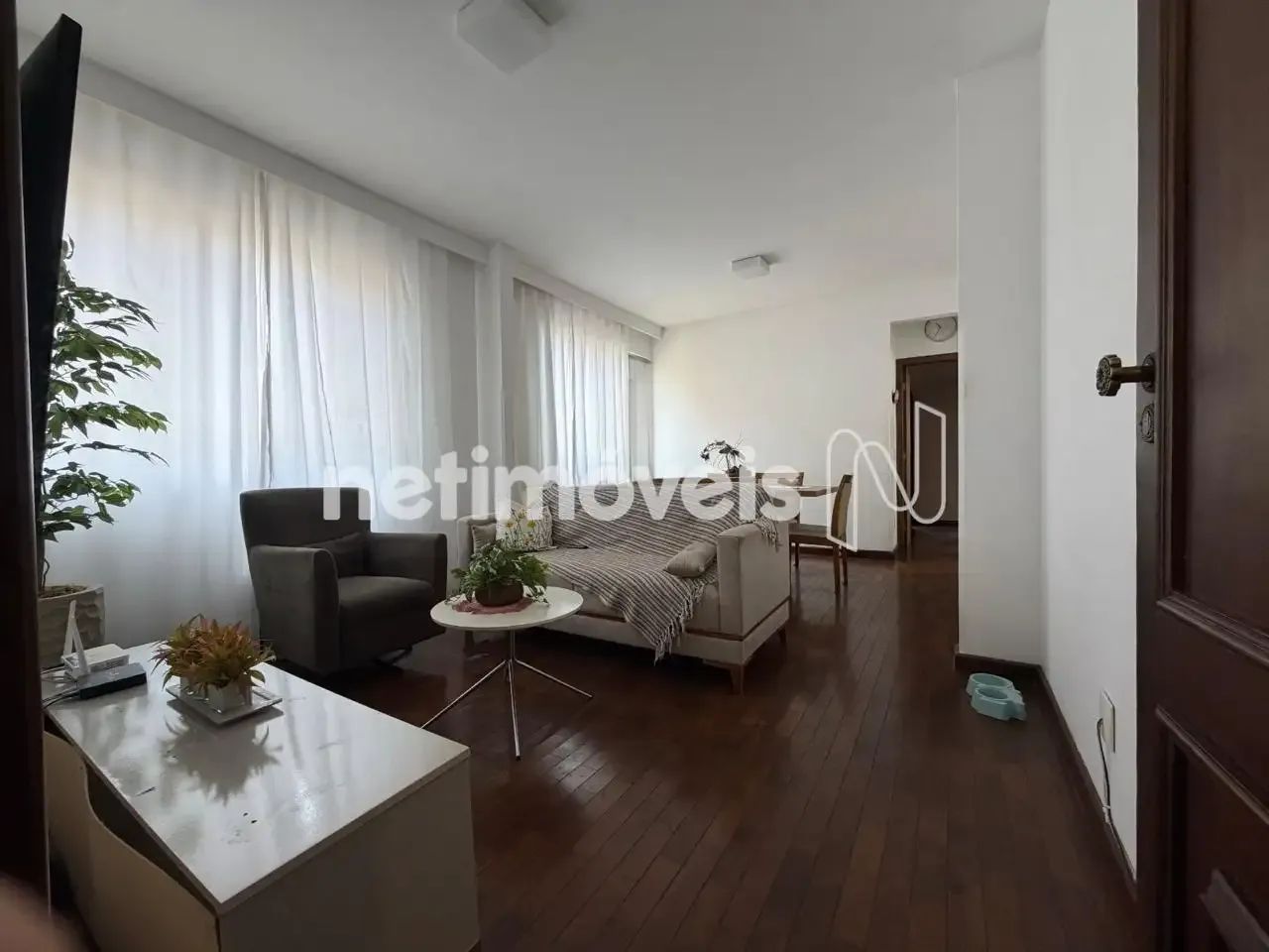 Ótimo apto 03 quartos, suíte, com elevador e 02 vagas - Foto 2